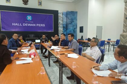 Rapat proses verifikasi berkas rampung.