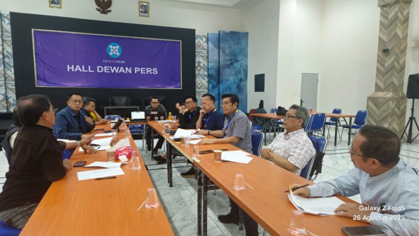 Rapat proses verifikasi berkas rampung.