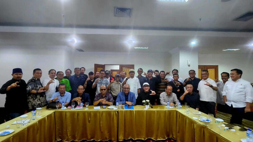 Rapat konsolidasi dengan para ketua dan pengurus harian PWI Provinsi di Jakarta.