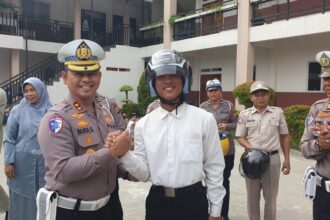 Wadirlantas Polda Riau Tanamkan Kesadaran Tertib Berlalu Lintas dan Peduli Lingkungan di SMA Taruna