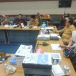 Ketua Komisi III DPRD Riau, Edi Basri SH MSi saat RDP dengan PT SBAL.