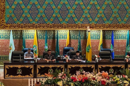 Rapat Parpurna Penyampaian Penutupan masa Persidangan III tahun 2025, di DPRD Riau.