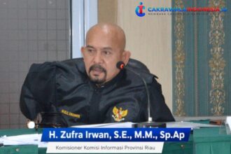 Komisioner Komisi Informasi Provinsi Riau H. Zufra Irwan, SE, MM, SpAp.